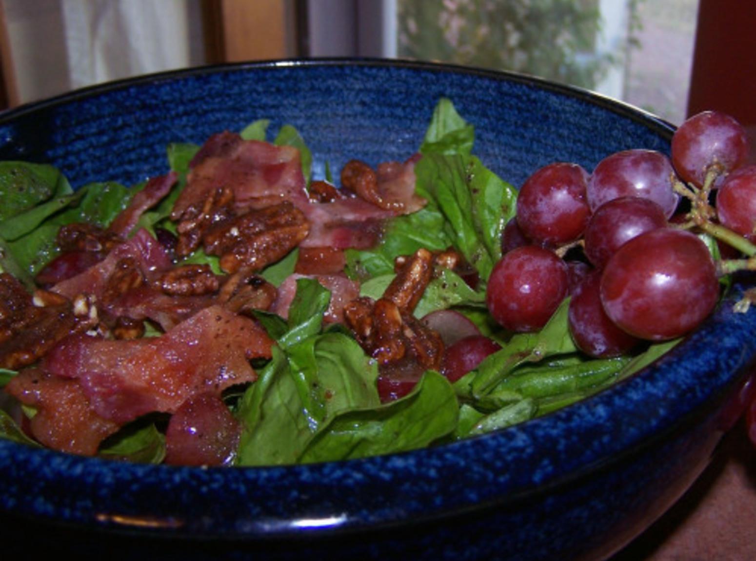 Grape and Bacon Spinach Salad