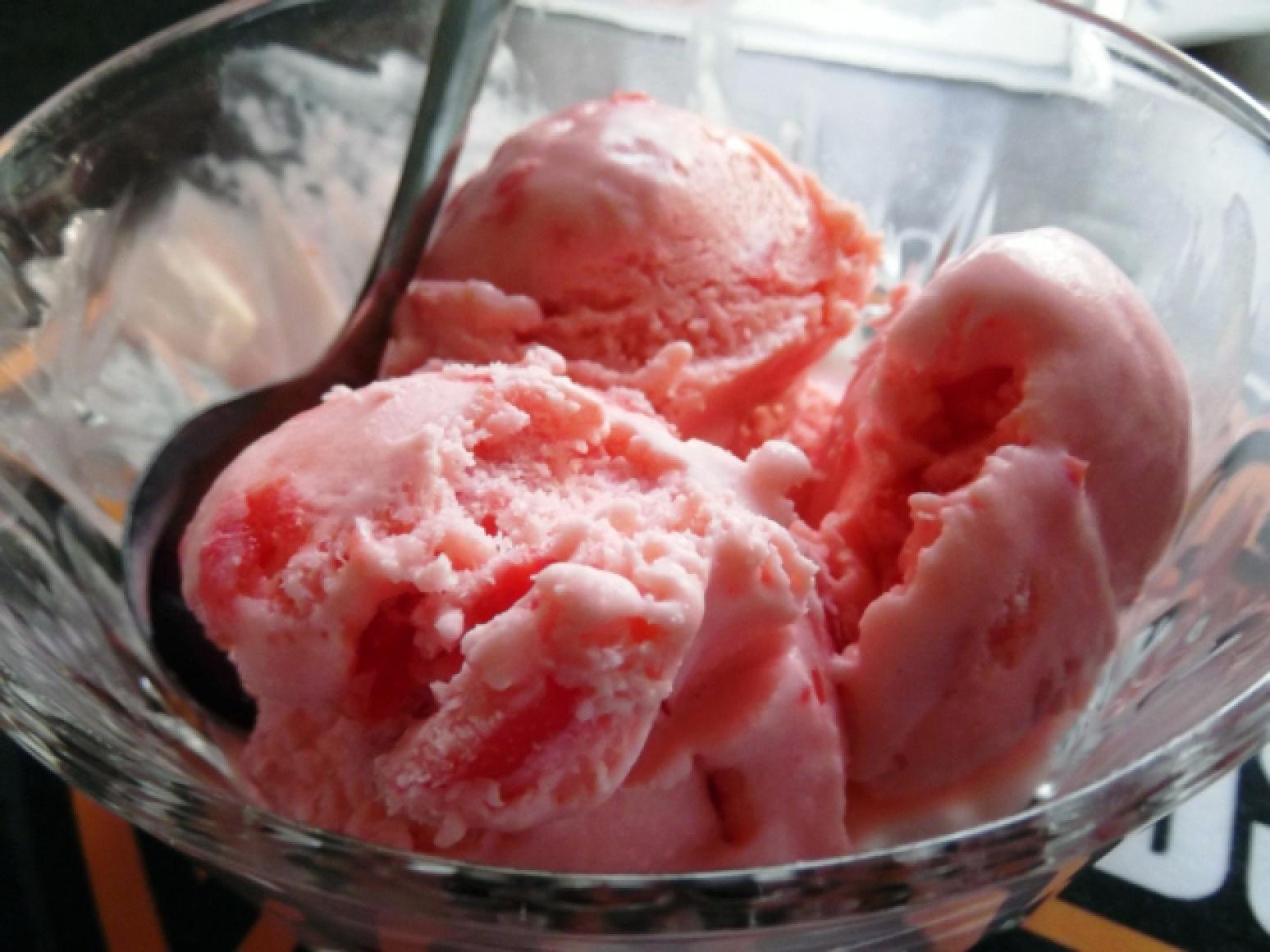 Mama's Cheery Cherry Ice Cream