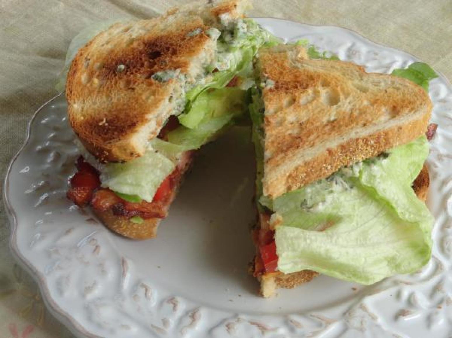 BLT with Avocado & Spicy Sauce